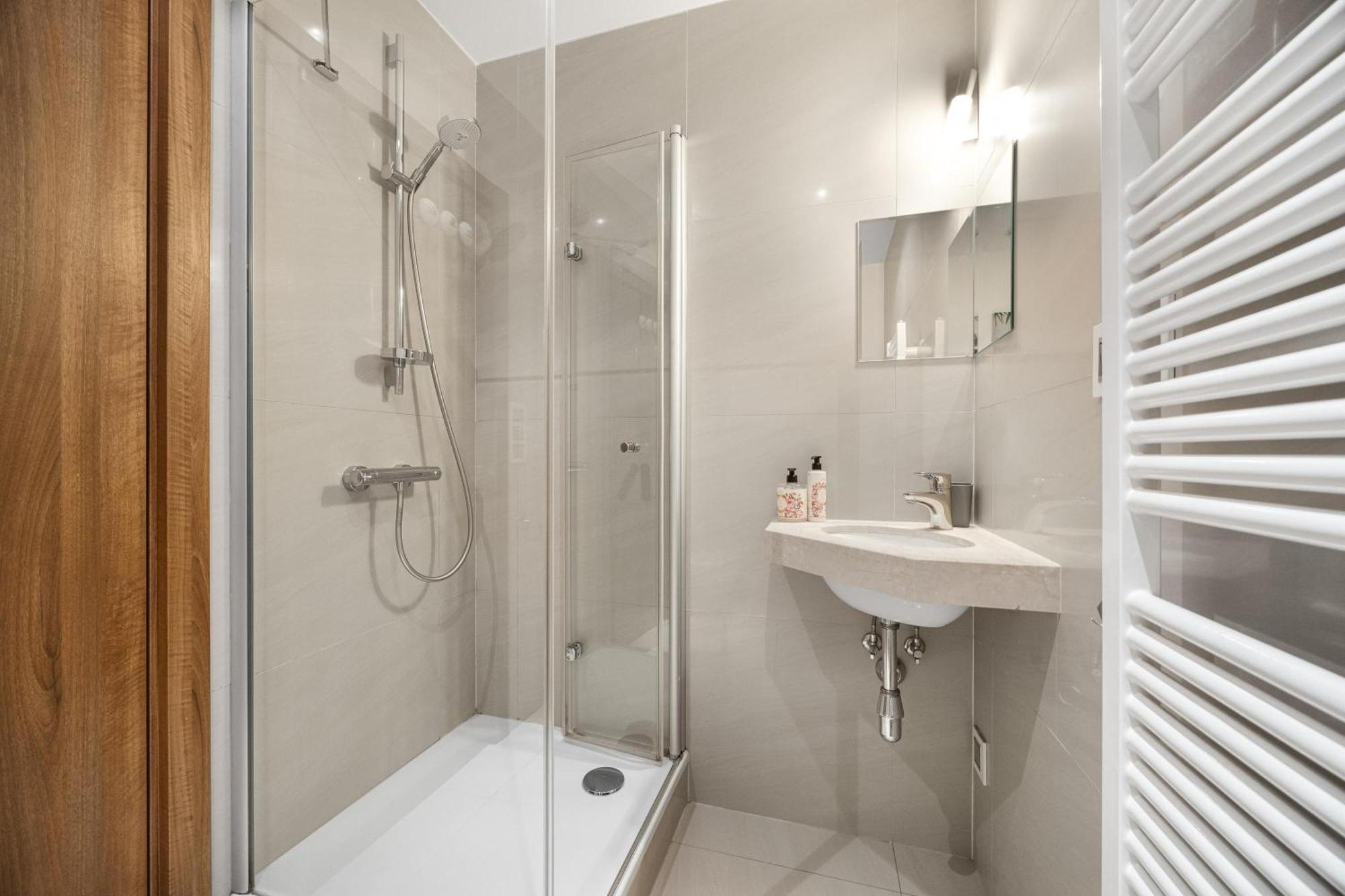 Revon Business Apartment 48 Dunajska Bratislava Bagian luar foto